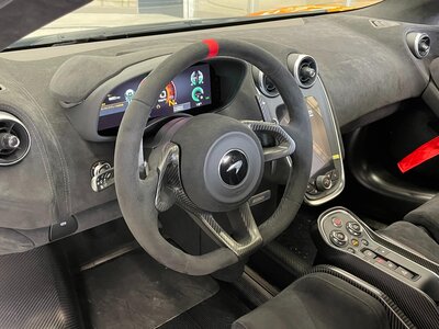 صورة 42 لـ 2020 Mclaren 620R