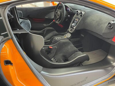 صورة 52 لـ 2020 Mclaren 620R