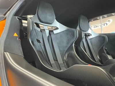 صورة 59 لـ 2020 Mclaren 620R