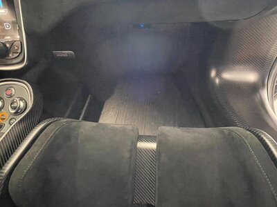صورة 65 لـ 2020 Mclaren 620R