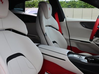 2025 Ferrari PUROSANGUE photo 5