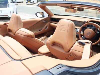 صورة 26 لـ 2020 Lexus LC CONVERTIBLE