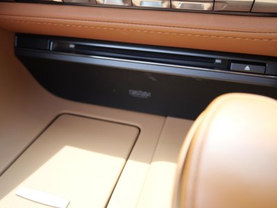 صورة 23 لـ 2020 Lexus LC CONVERTIBLE