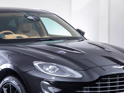 2022 Aston Martin DBX — миниатюра 22