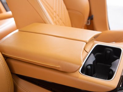 2022 Aston Martin DBX — миниатюра 59