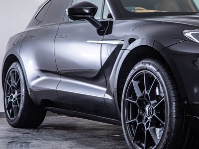 2022 Aston Martin DBX — миниатюра 25