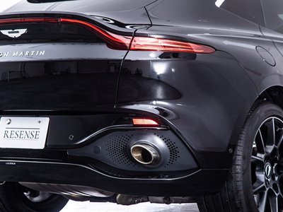 2022 Aston Martin DBX — миниатюра 30