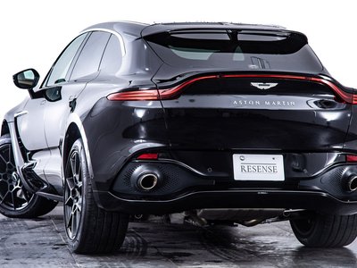 2022 Aston Martin DBX — миниатюра 11