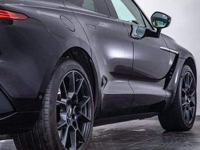 2022 Aston Martin DBX — миниатюра 31