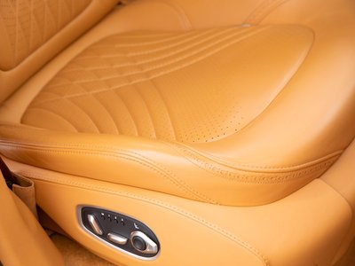2022 Aston Martin DBX — миниатюра 48