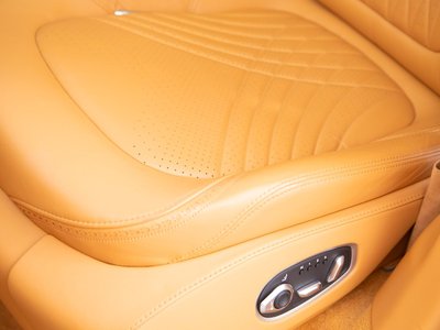 2022 Aston Martin DBX — миниатюра 51