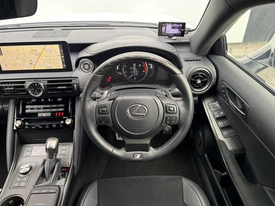 2025 Lexus IS thumbnail 27