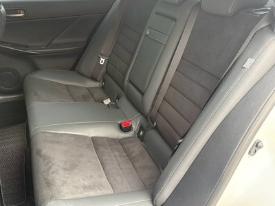 2025 Lexus IS thumbnail 48
