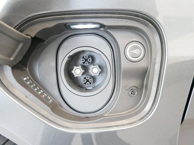 2025 AUDI E-TRON GT QUATTRO thumbnail 77