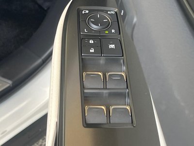 صورة مصغرة 43 لـ 2025 Lexus NX