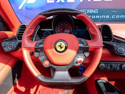 صورة مصغرة 17 لـ 2014 Ferrari 458 SPIDER