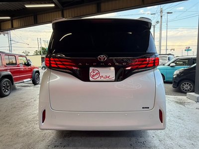 2025 Toyota ALPHARD — фото 6