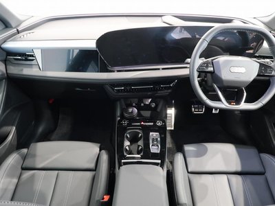 صورة 6 لـ 2025 AUDI Q6 E-TRON