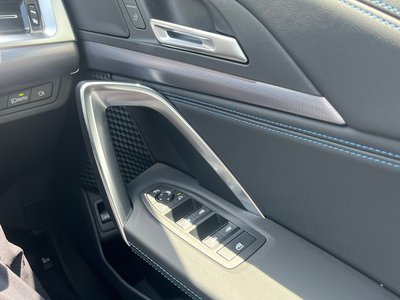 2025 BMW X1 photo 9