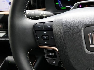 صورة 14 لـ 2023 Toyota CROWN SPORT