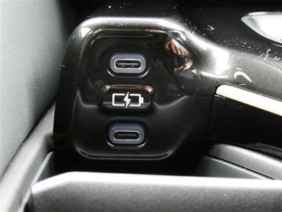 صورة 6 لـ 2023 Toyota CROWN SPORT