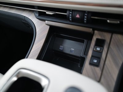 2024 Lexus LM 照片 37