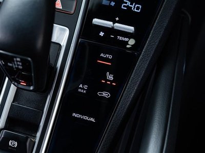 2019 Porsche CAYENNE photo 8