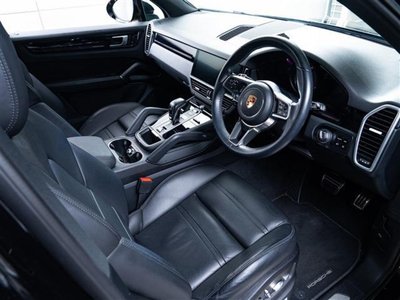 2019 Porsche CAYENNE photo 14