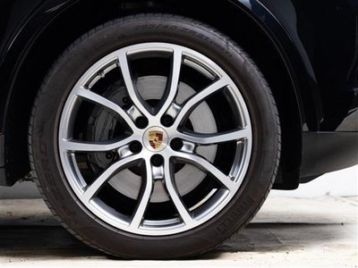 2019 Porsche CAYENNE photo 10