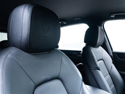 2019 Porsche CAYENNE thumbnail 20