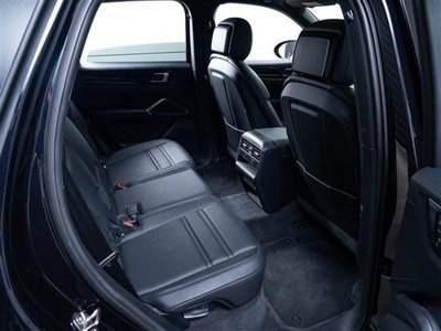2019 Porsche CAYENNE photo 9