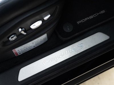 2019 Porsche CAYENNE photo 7
