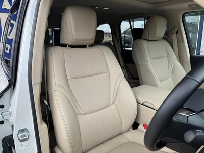 صورة 44 لـ 2024 Toyota LAND CRUISER 300