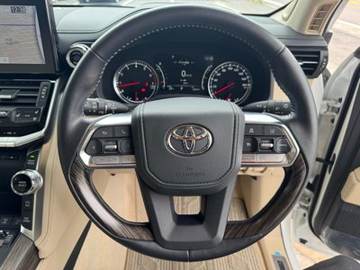 صورة 17 لـ 2024 Toyota LAND CRUISER 300
