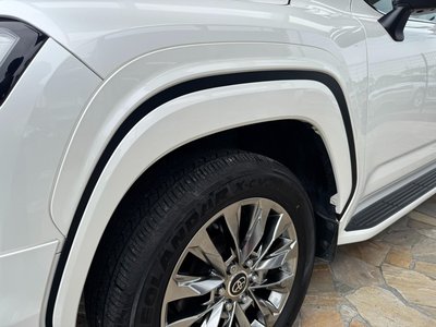 صورة 74 لـ 2024 Toyota LAND CRUISER 300