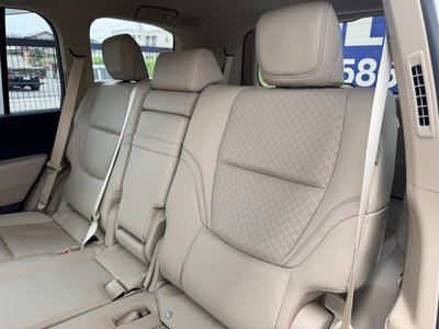 صورة 49 لـ 2024 Toyota LAND CRUISER 300