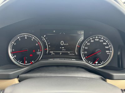 صورة 18 لـ 2024 Toyota LAND CRUISER 300
