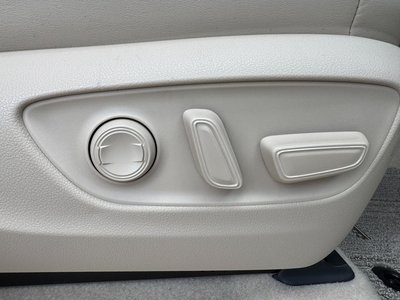 صورة 22 لـ 2024 Toyota LAND CRUISER 300