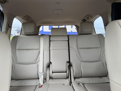 صورة 34 لـ 2024 Toyota LAND CRUISER 300