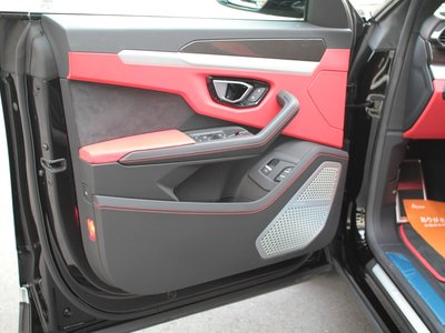 2020 Lamborghini URUS — миниатюра 7