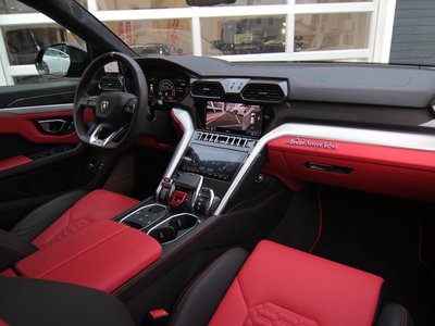 2020 Lamborghini URUS — миниатюра 27