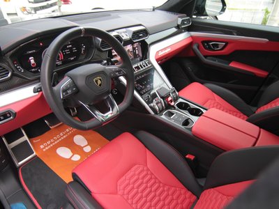 2020 Lamborghini URUS — миниатюра 24