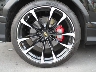 2020 Lamborghini URUS — миниатюра 46
