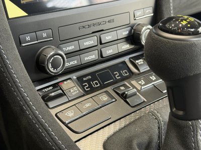 2024 Porsche 718 SPYDER 缩略图 18