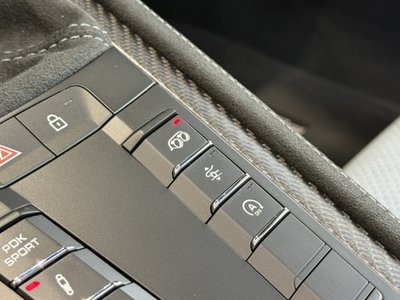 2024 Porsche 718 SPYDER 缩略图 19