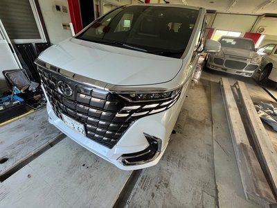 2024 Toyota ALPHARD — фото 3
