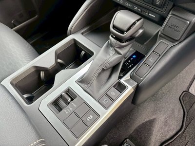صورة 37 لـ 2025 Toyota LAND CRUISER 250