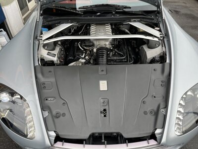 صورة 9 لـ 2008 Aston Martin V8 VANTAGE ROADSTER