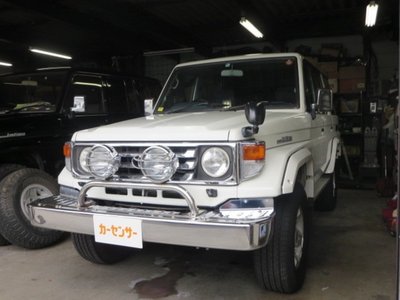 2001 Toyota LAND CRUISER 70 — фото 1