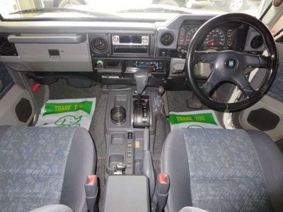 2001 Toyota LAND CRUISER 70 — фото 4